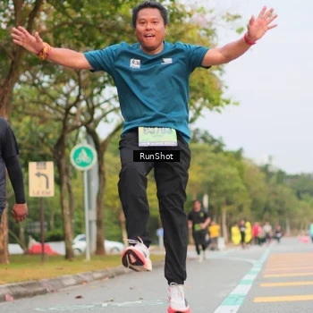 Runner Photo 5673914