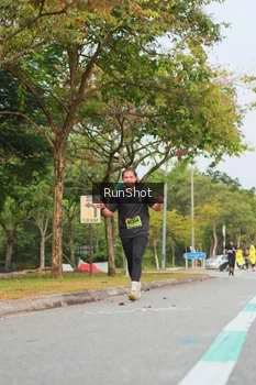 Runner Photo 5673930