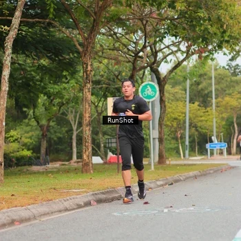Runner Photo 5673963