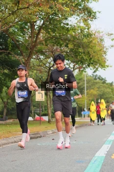 Runner Photo 5674006