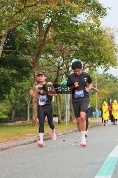 Runner Photo 5674009