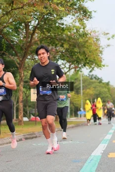 Runner Photo 5674011