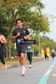 Runner Photo 5674012