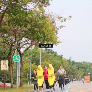 Runner Photo 5674024