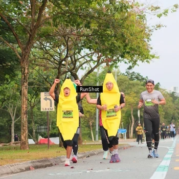 Runner Photo 5674064