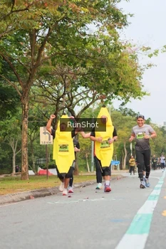 Runner Photo 5674072
