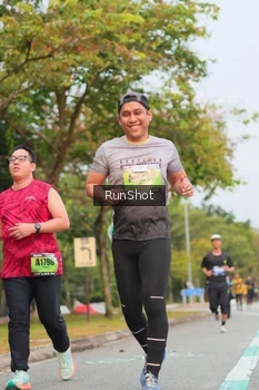 Runner Photo 5674082
