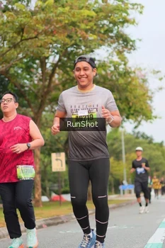Runner Photo 5674087