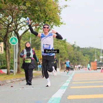 Runner Photo 5674106