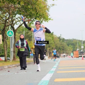 Runner Photo 5674107
