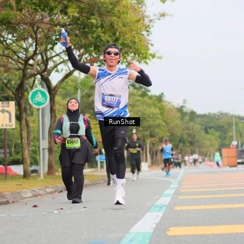 Runner Photo 5674114