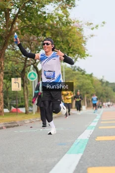 Runner Photo 5674120