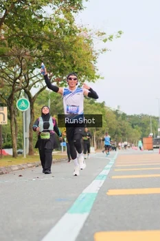 Runner Photo 5674121
