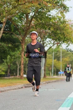 Runner Photo 5674125