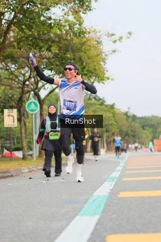 Runner Photo 5674131