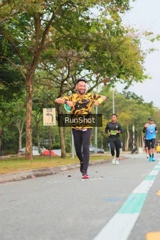 Runner Photo 5674141