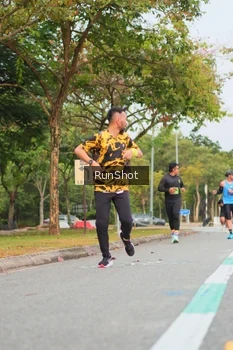 Runner Photo 5674144