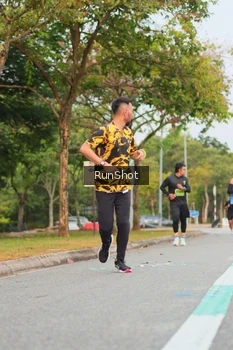 Runner Photo 5674150
