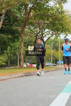 Runner Photo 5674157