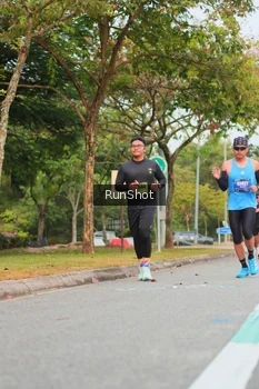 Runner Photo 5674163