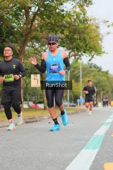 Runner Photo 5674173