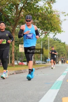Runner Photo 5674174