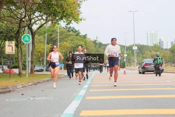 Runner Photo 5674200