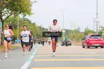 Runner Photo 5674204
