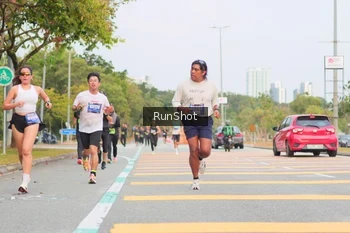 Runner Photo 5674206