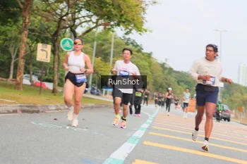 Runner Photo 5674207