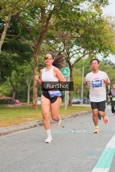 Runner Photo 5674217