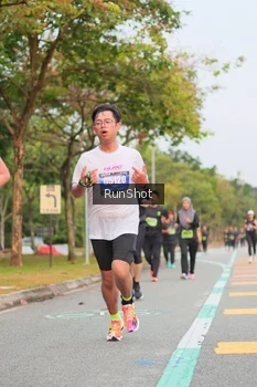 Runner Photo 5674223