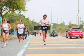 Runner Photo 5674236