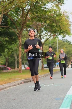 Runner Photo 5674238