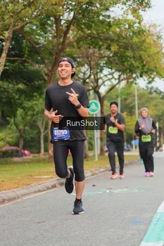 Runner Photo 5674241