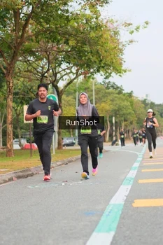 Runner Photo 5674247