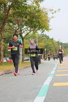 Runner Photo 5674251
