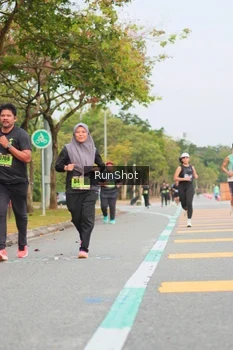 Runner Photo 5674255