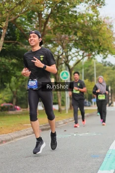 Runner Photo 5674256