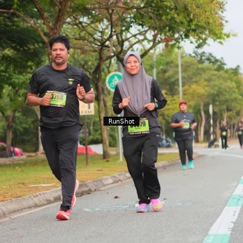 Runner Photo 5674259
