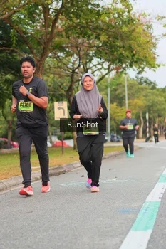 Runner Photo 5674265