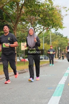 Runner Photo 5674266