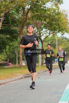 Runner Photo 5674267