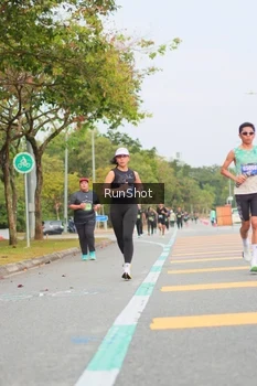 Runner Photo 5674275