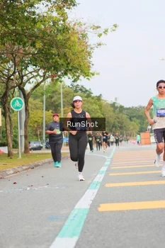 Runner Photo 5674276