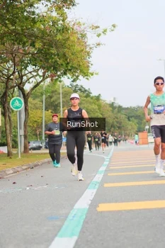Runner Photo 5674277