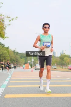 Runner Photo 5674285