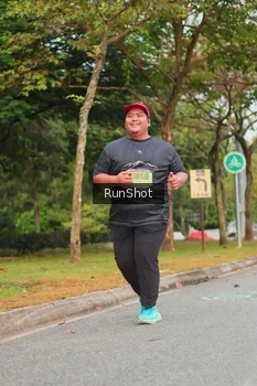 Runner Photo 5674302