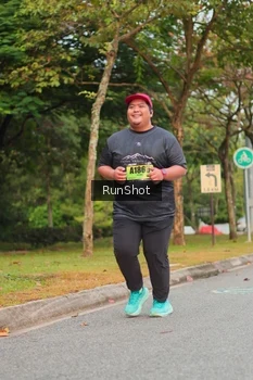 Runner Photo 5674305
