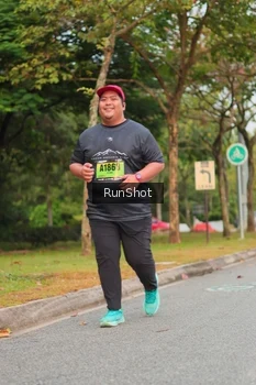 Runner Photo 5674308